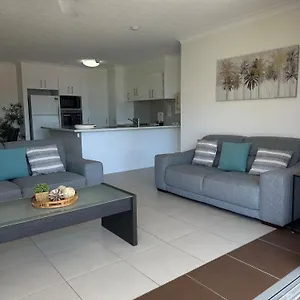 Majorca Isle Beachside Resort Maroochydore