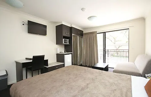 Motel Dalby Fairway Motor Inn