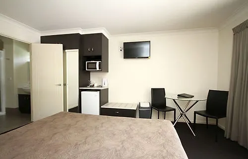 Dalby Fairway Motor Inn 4*,